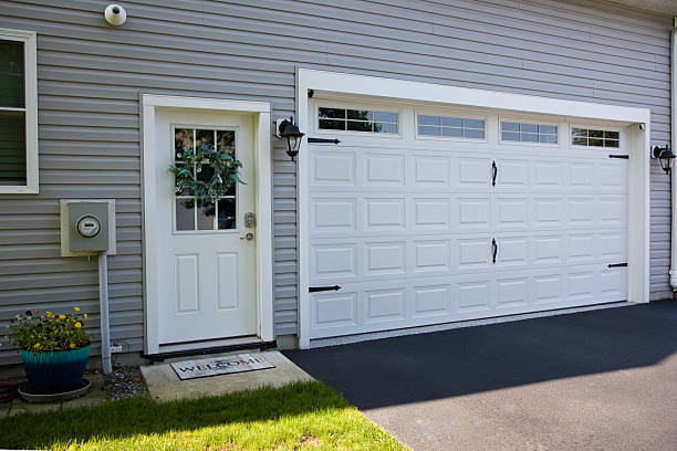 24/7 Emergency Garage Door Panel Replacement experts in Vian, OK